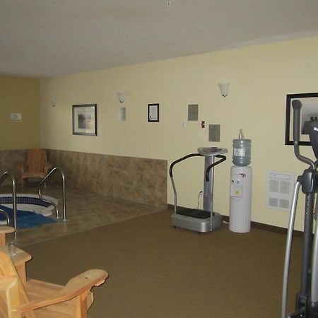 Trend Mountain Hotel & Conference Centre Tumbler Ridge Bagian luar foto