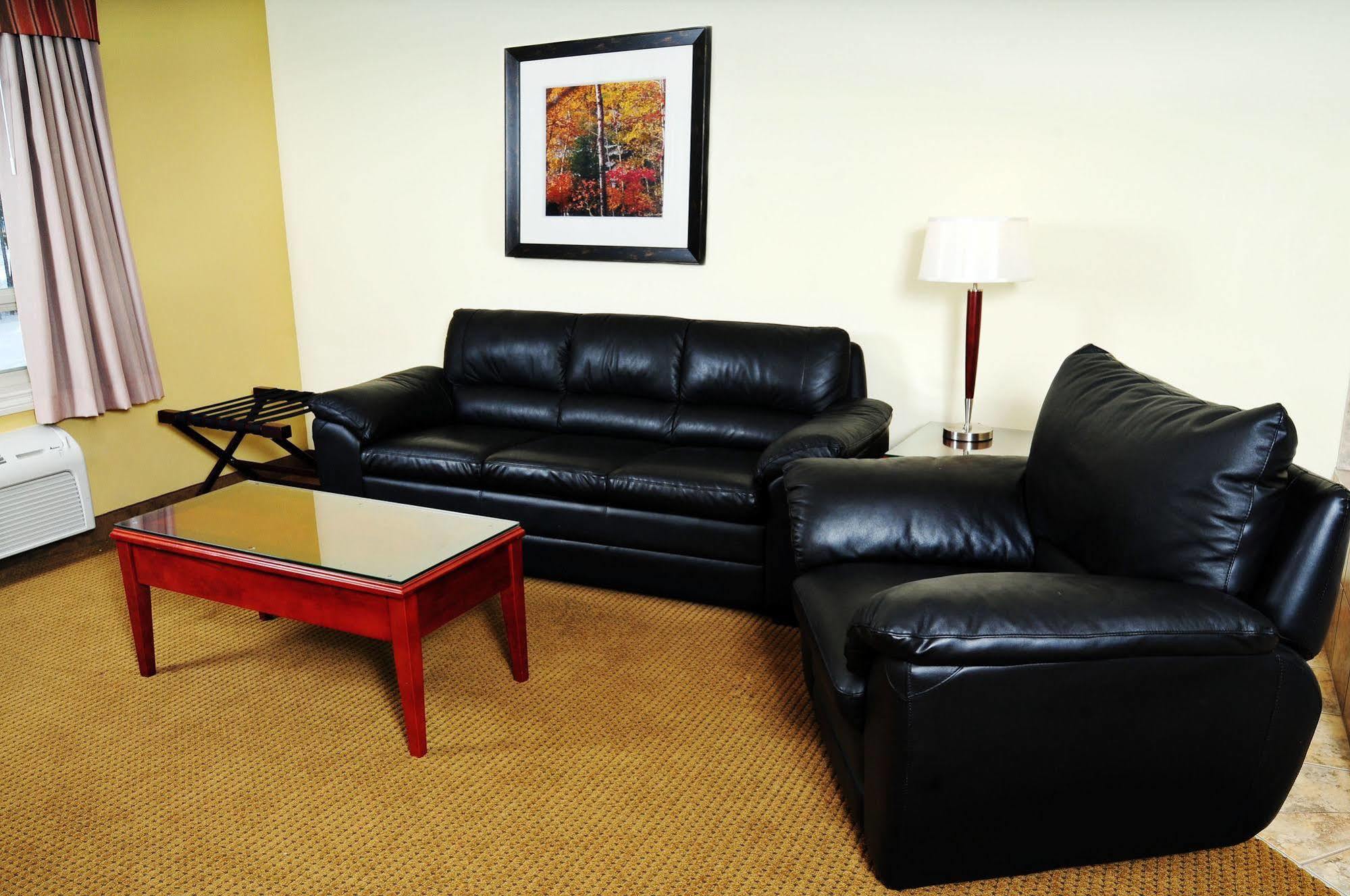 Trend Mountain Hotel & Conference Centre Tumbler Ridge Bagian luar foto