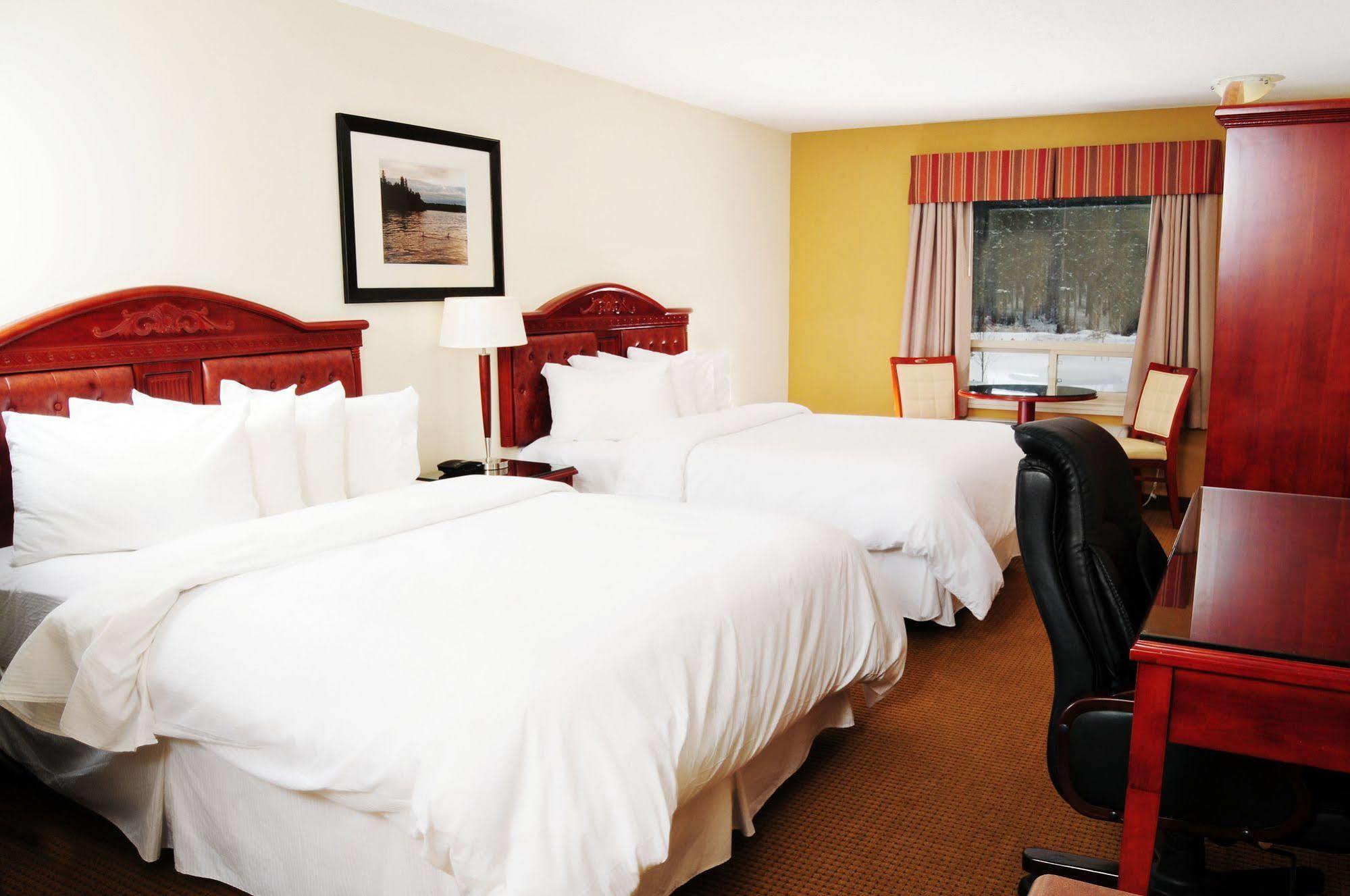 Trend Mountain Hotel & Conference Centre Tumbler Ridge Ruang foto